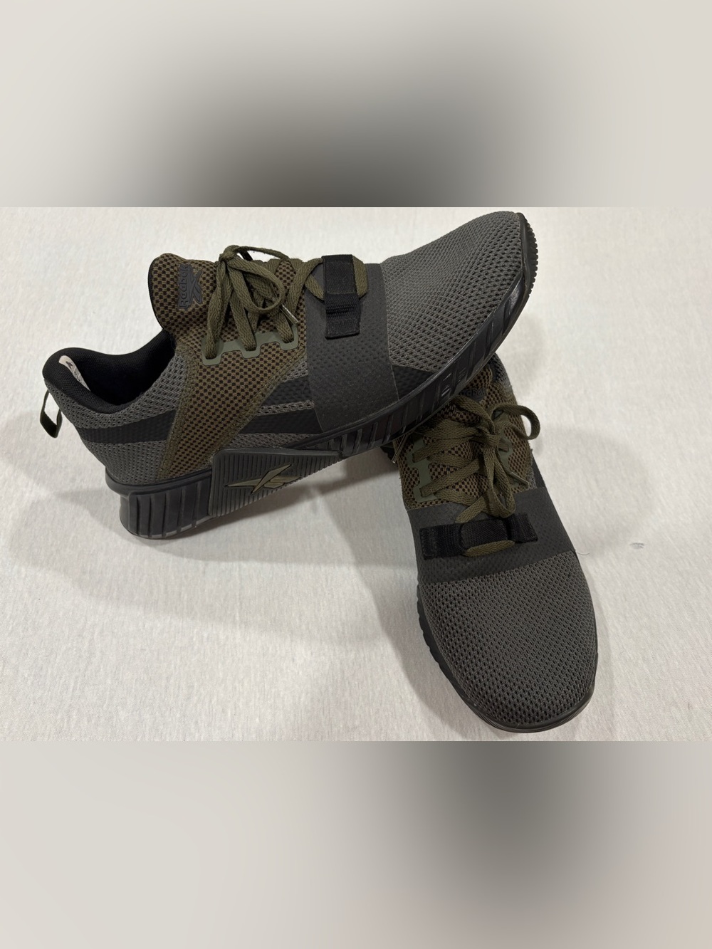 Reebok Men's Olive and Charcoal Mesh Athletic Shoes